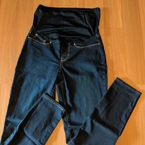 Levi Strauss maternity skinny jeans